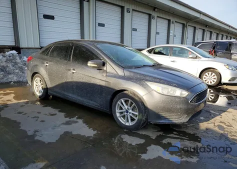 2016 Ford Focus Se z USA, uszkodzony, nr VIN 1FADP3F21GL382819